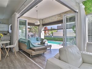 5 Bed House in Greenstone Hill