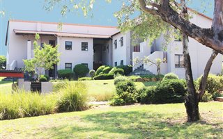 2 Bedroom Apartment in Roodepoort Central
