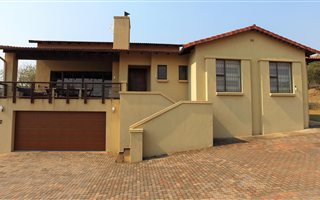 5 Bedroom House in Wild Fig Estate