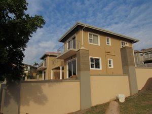 6 Bedroom House in Illovo Beach