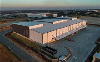 11365 m² Industrial space in Commercia