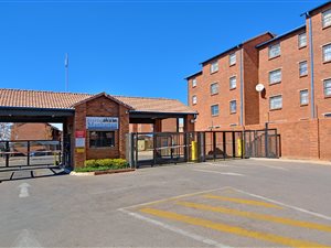 2 Bed Apartment in Atteridgeville