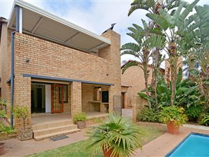 3 Bed Townhouse in Ruimsig