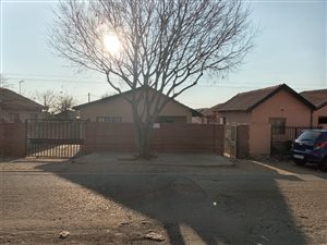 4 Bed House in Ebony Park