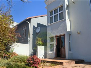2 Bed Duplex in Montgomery Park