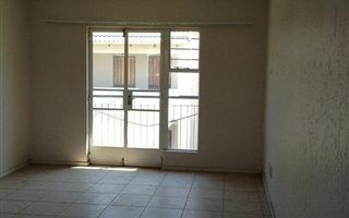 1 Bedroom Apartment in Klippoortje