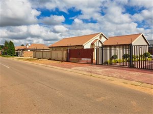 3 Bed House in Doornpoort and surrounds