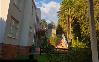 2 Bedroom Apartment in Benmore Gardens