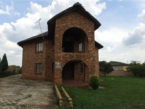 4 Bedroom House in Masada