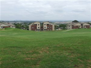 2 Bed Apartment in Jackal Creek Golf Estate