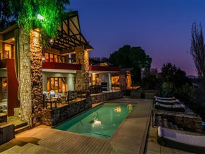 5 Bed House in Glenvista