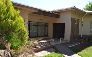 4 Bedroom House in Trompsburg
