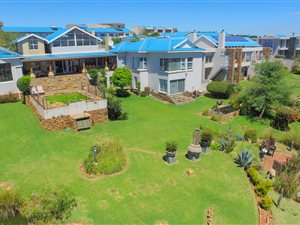 4 Bed House in Bankenveld