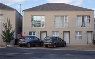 2 Bedroom Duplex in De Zoete Inval
