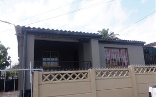 2 Bedroom House in Gerald Smith