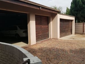 4 Bed House in Mayfield Park