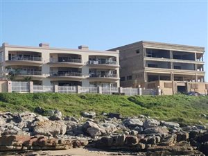 3 Bed Townhouse in Uvongo