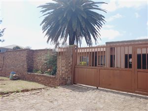 4 Bed House in Clayville East