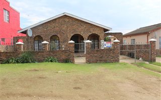 3 Bedroom House in Thomas Gamble