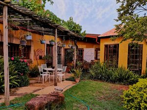 8 Bed House in Mooikloof Equestrian Estate