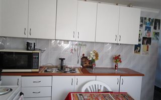 2 Bedroom Flat in Eastbury