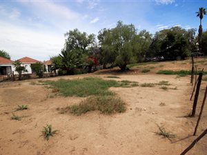 954 m² Land available in Oudtshoorn