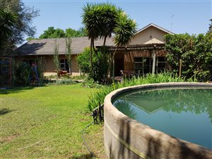 8 Bed House in Chartwell