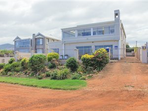 5 Bed House in Sandbaai