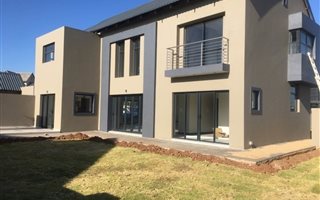4 Bedroom House in Midstream Ridge Estate