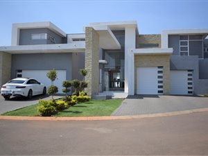 5 Bed House in Midstream Ridge Estate