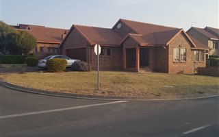 3 Bedroom House in Doornrandje