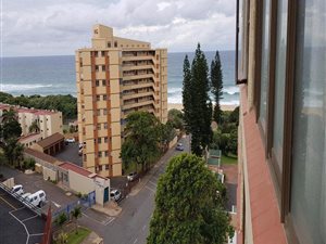 2 Bed Apartment in Doonside