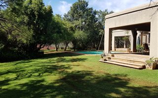 6000 m² Farm in Kameeldrift East