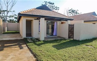 3 Bedroom Cluster in Kidds Beach