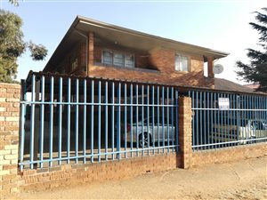 2 Bed Garden Cottage in Turffontein