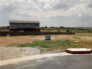 447 m² Land available in Knopjeslaagte