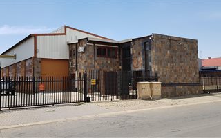 1812 m² Industrial space in Anderbolt
