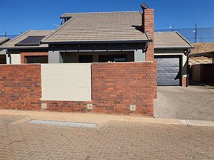 3 Bed House in Amberfield