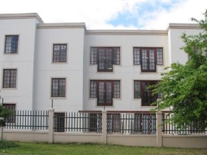 2 Bed Apartment in Dennesig
