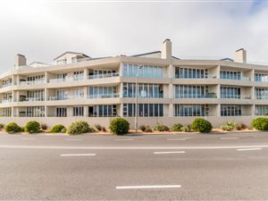 1 Bed Apartment in Lagoon Beach
