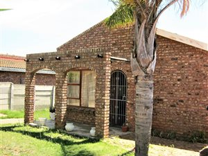 3 Bedroom House in Azalea Park