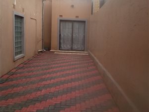 1 Bedroom Apartment in Moroka