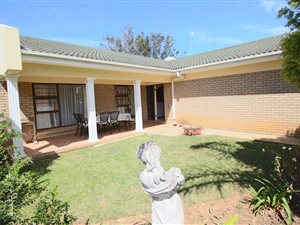 3 Bed Townhouse in Blue Bend
