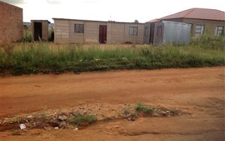 320 m² Land available in Mohlakeng