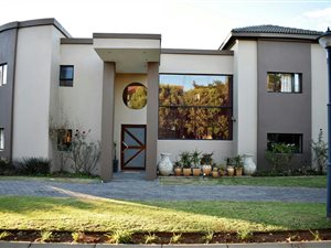 5 Bed House in Eagle Canyon Golf Estate