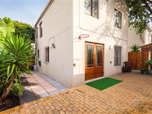 3 Bed Townhouse in Diep River