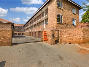 2 Bed Apartment in Kempton Park Central
