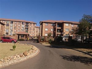1 Bed Flat in Karen Park