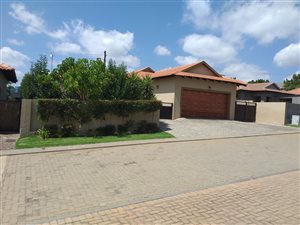 3 Bedroom House in Krugersdorp Central