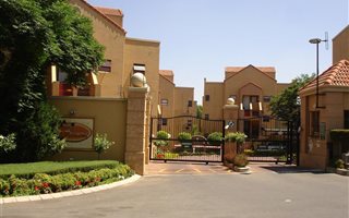 2 Bedroom Apartment in Sunninghill